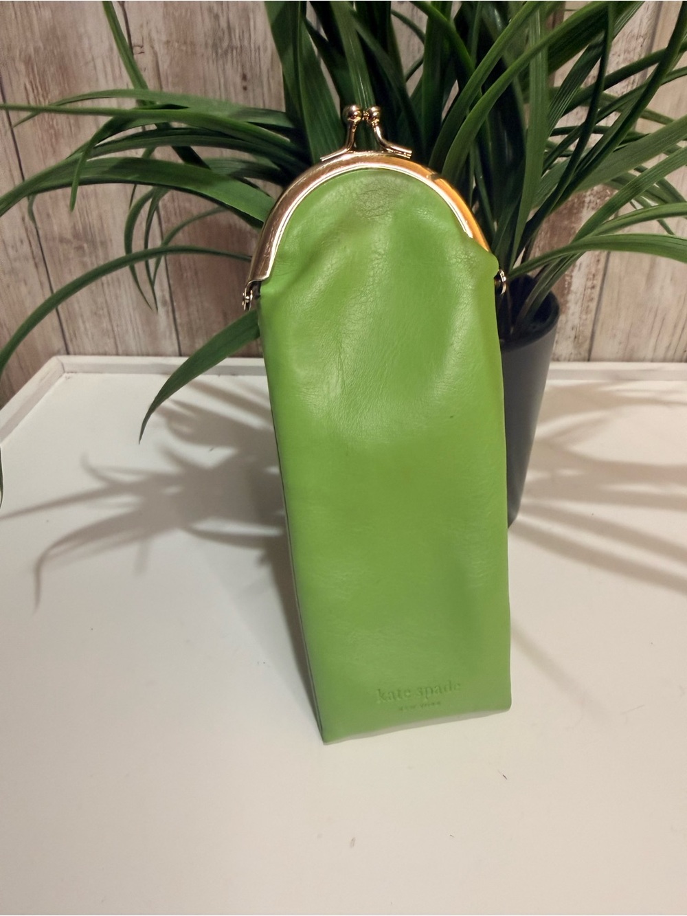 Vintage Spade New York wink wink Green Faux Leather Eyeglasses Gold Snap Case